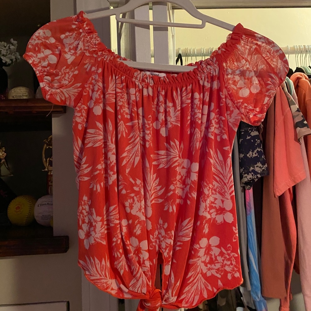 Cute blouse